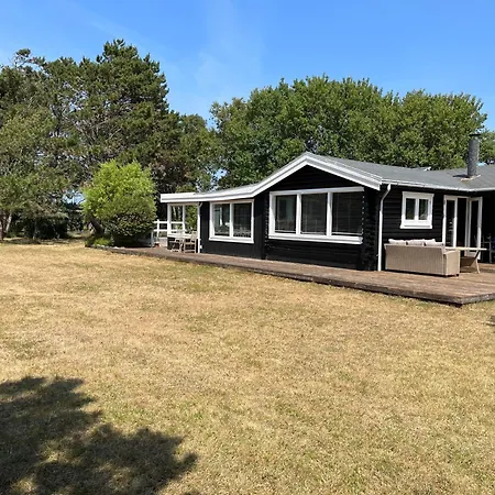 Stunning In Sjaellands Odde With 4 Bedrooms, Jacuzzi And Sauna Vakantiehuis Yderby